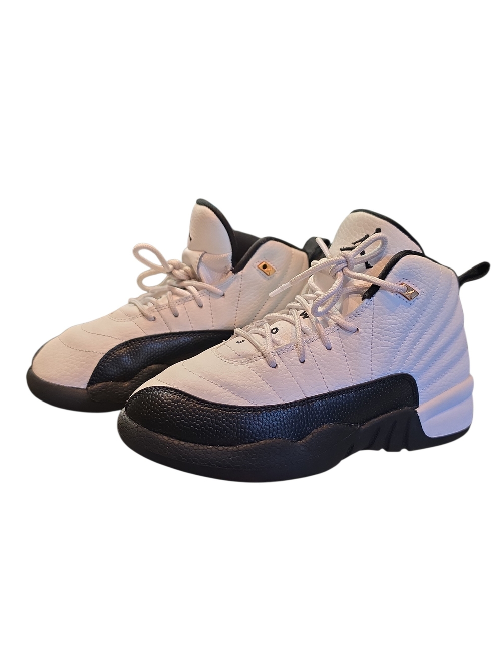 Kids High-Top Basketball Sneakers in White and Black Jordan Sz 1.5 Youth